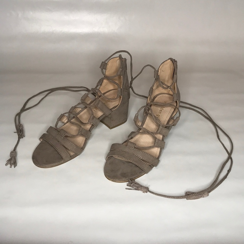 Madden Girl Lace Up Sandals Size 6.5